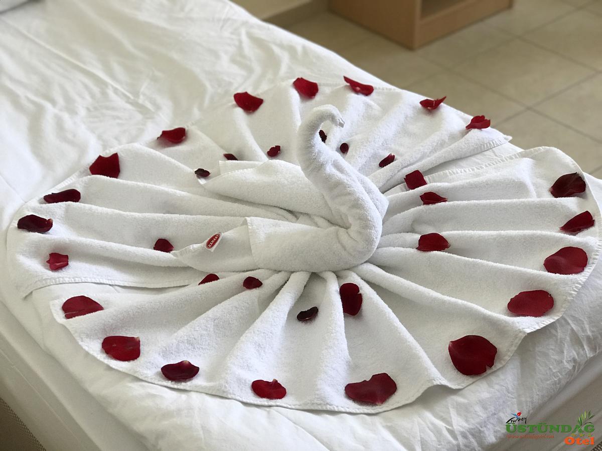 Ustundag Otel Keciborlu Ngoại thất bức ảnh